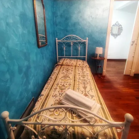 San Gennaro House 202 度假居