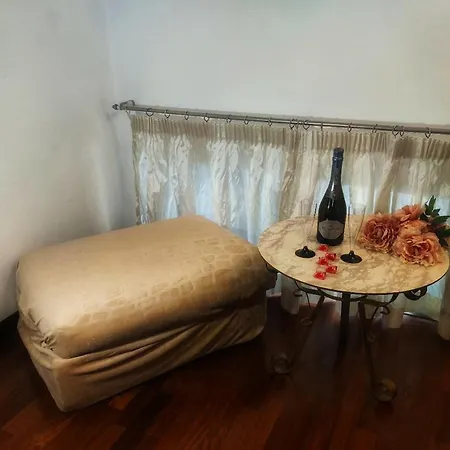 San Gennaro House 202 * Napoli