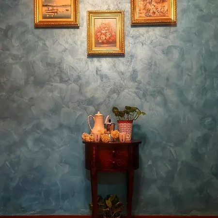 San Gennaro House 202 * Naples